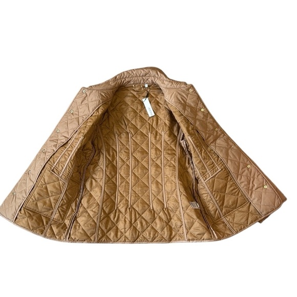 New Chico’s Quilted Barn Jacket Coat Camel/Tan Snap Front Light Size 1 (Medium) - Picture 12 of 15